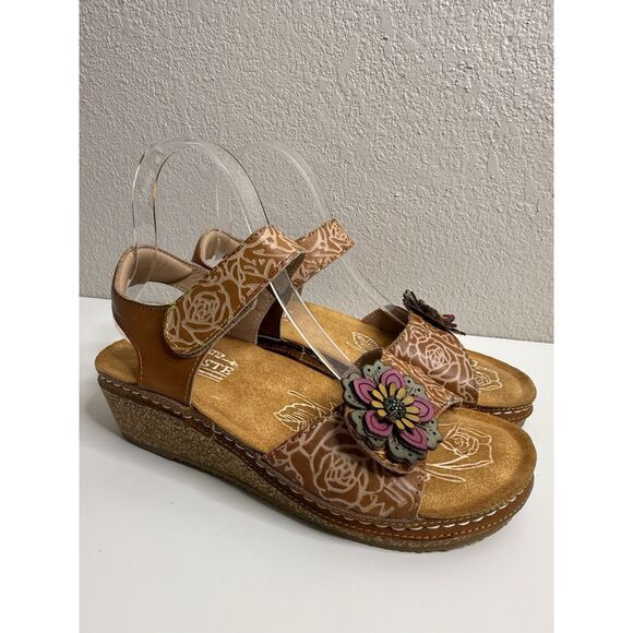 L'Artiste Spring Step Leather Wedge Rose Embossed Sandals Cuteness Two Pair 38 8 - Picture 2 of 16